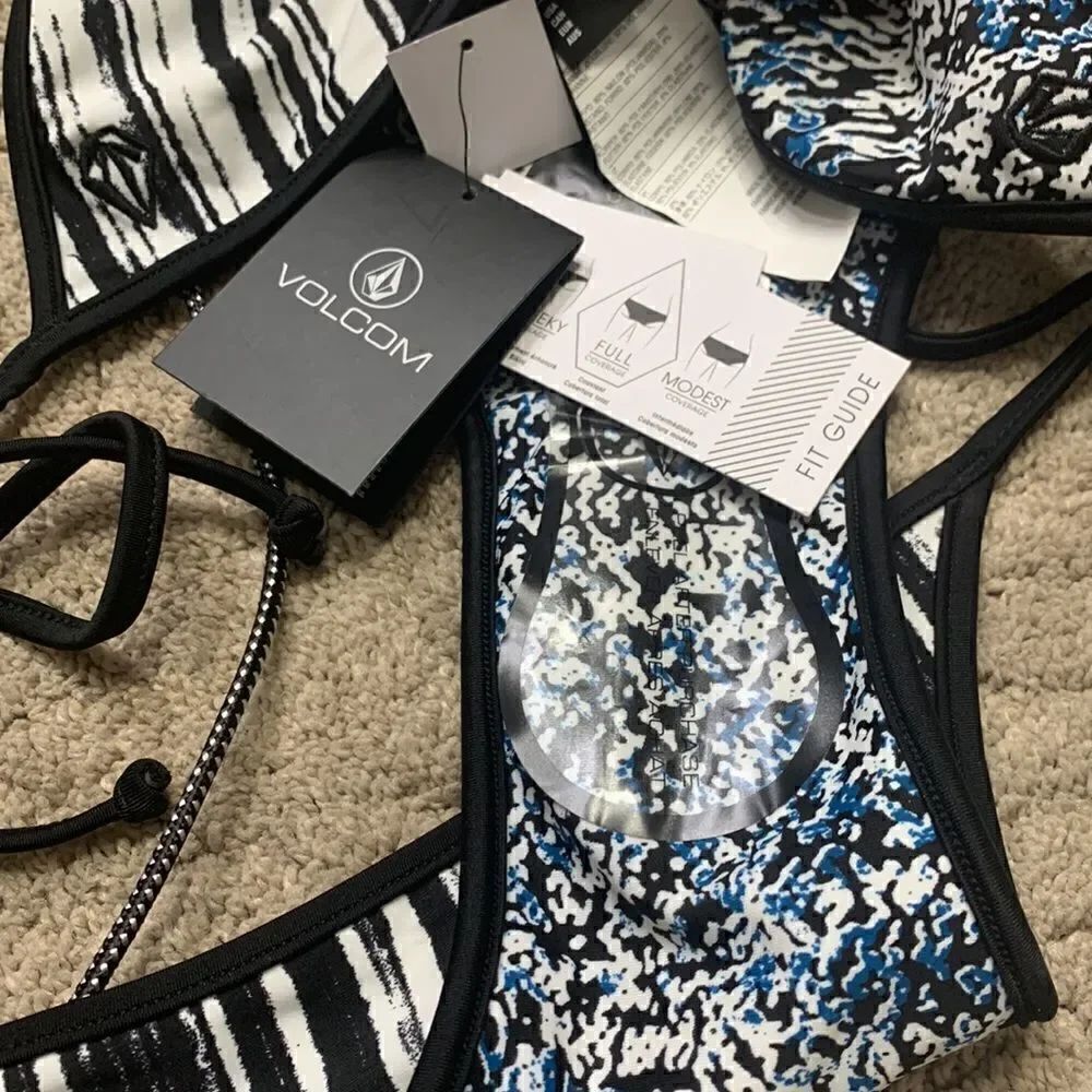 VOLCOM high neck string bikini. M/L and S/XS - Picture 15 of 16